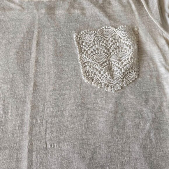 Women's Size Medium Short Sleeve Tee W/Embroidered Lace Pocket - Picture 3 of 9